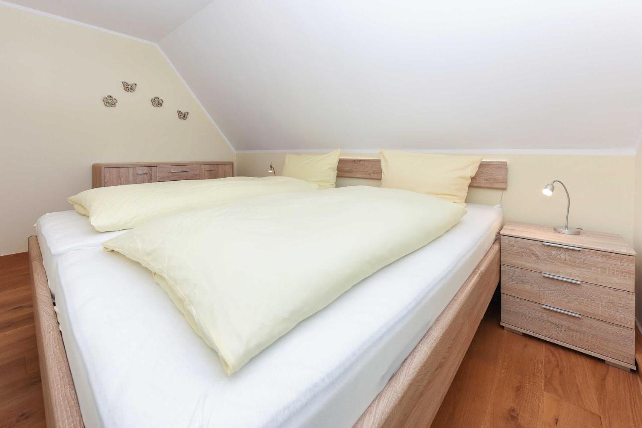 Ferienwohnung Teezeit Neuharlingersiel Esterno foto